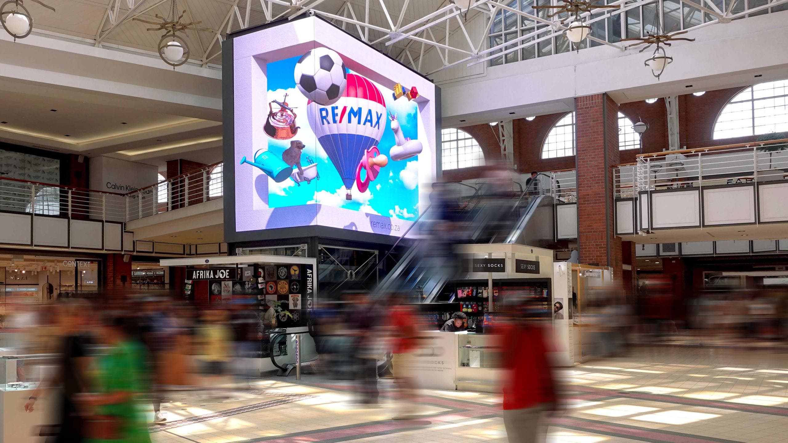 Leveraging the scale, flexibility and creative opportunities of programmatic technology allowed the world-renowned real estate franchisor to bring their vision to life on DOOH screens.