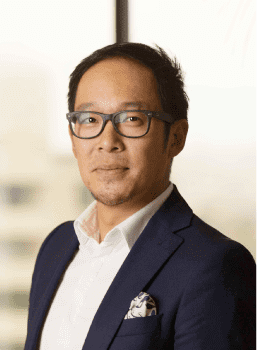 MediaCom Austrialia 首席执行官 Willie Pang 的商务头像